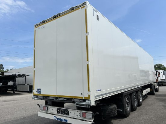 Krone SDK27 Dryliner Koffer Auflieger, Zurschienen - 封闭厢式半拖车:图4 Krone SDK27 Dryliner Koffer Auflieger, Zurschienen - 封闭厢式半拖车:图4