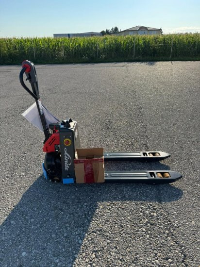 Linde Niederhubwagen MT15C - 码垛车:图4 Linde Niederhubwagen MT15C - 码垛车:图4