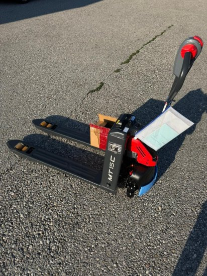 Linde Niederhubwagen MT15C - 码垛车:图1 Linde Niederhubwagen MT15C - 码垛车:图1