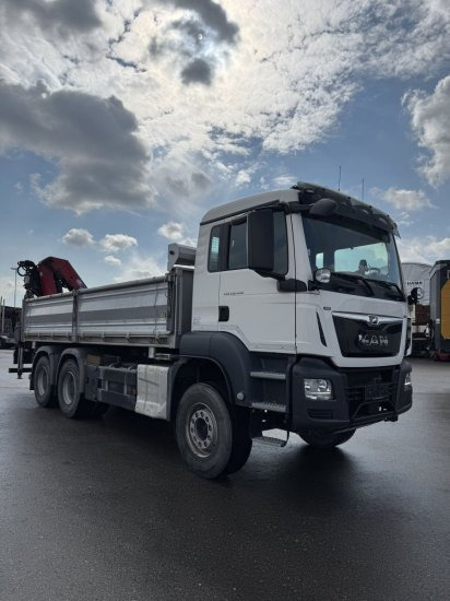 MAN TGS 26.430 6x4 3-Seitenkipper, HMF 2020K-RC Heckkran abnehmbar, - 翻斗车, 起重车:图3 MAN TGS 26.430 6x4 3-Seitenkipper, HMF 2020K-RC Heckkran abnehmbar, - 翻斗车, 起重车:图3