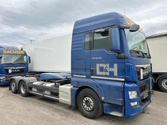 MAN TGX 26.440 XLX 6x2 Liftachse, Euro 6, Retarder, Motorschaden engine damage! - 集装箱运输车/ 可拆卸车身的卡车:图1 MAN TGX 26.440 XLX 6x2 Liftachse, Euro 6, Retarder, Motorschaden engine damage! - 集装箱运输车/ 可拆卸车身的卡车:图1