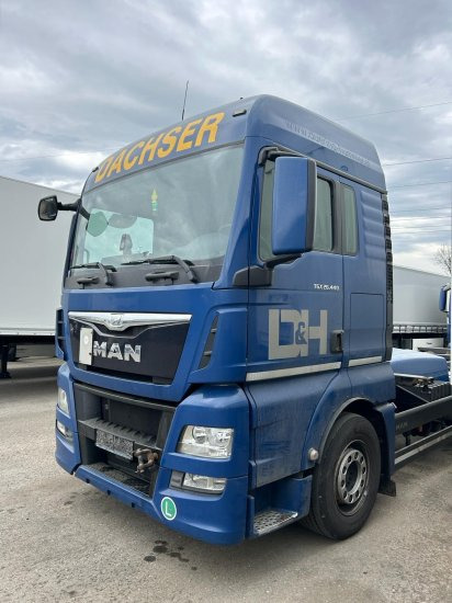 MAN TGX 26.440 XLX 6x2 Liftachse, Euro 6, Retarder, Motorschaden engine damage! - 集装箱运输车/ 可拆卸车身的卡车:图3 MAN TGX 26.440 XLX 6x2 Liftachse, Euro 6, Retarder, Motorschaden engine damage! - 集装箱运输车/ 可拆卸车身的卡车:图3