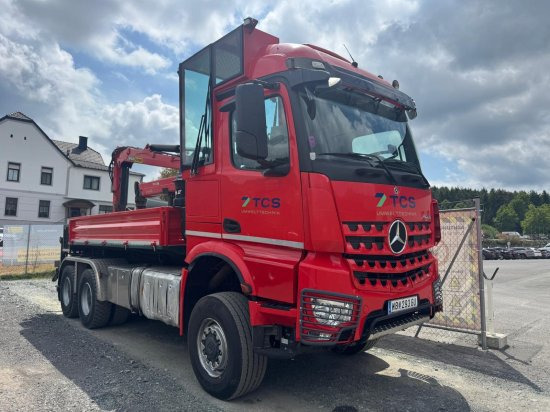 Mercedes-Benz AROCS 3552 963-2F Epsilon M100L86 Kran ? Leistungsstarker Holzladekran mit hoher Reichweite - 起重车:图2 Mercedes-Benz AROCS 3552 963-2F Epsilon M100L86 Kran ? Leistungsstarker Holzladekran mit hoher Reichweite - 起重车:图2
