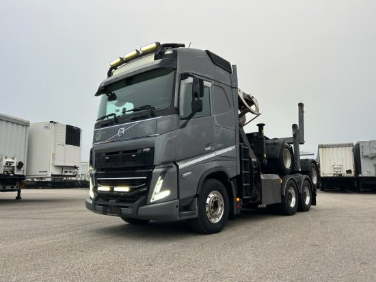 Volvo FH 16 650 6x4 Langholzzug + Doll M2K-9L Nachläufer mit Palfinger Epsilon S260C96, I-Shift, Retarder, - 木材运输车, 起重车:图1 Volvo FH 16 650 6x4 Langholzzug + Doll M2K-9L Nachläufer mit Palfinger Epsilon S260C96, I-Shift, Retarder, - 木材运输车, 起重车:图1