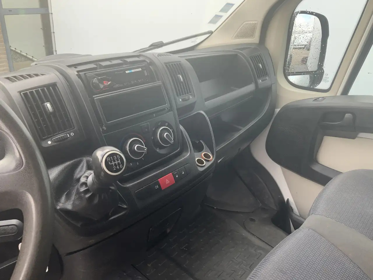 Citroen Jumper 35 2.2 HDI L4H3 Maxi (motor lampje brand !!) Airco - 无侧窗厢式货车:图5 Citroen Jumper 35 2.2 HDI L4H3 Maxi (motor lampje brand !!) Airco - 无侧窗厢式货车:图5