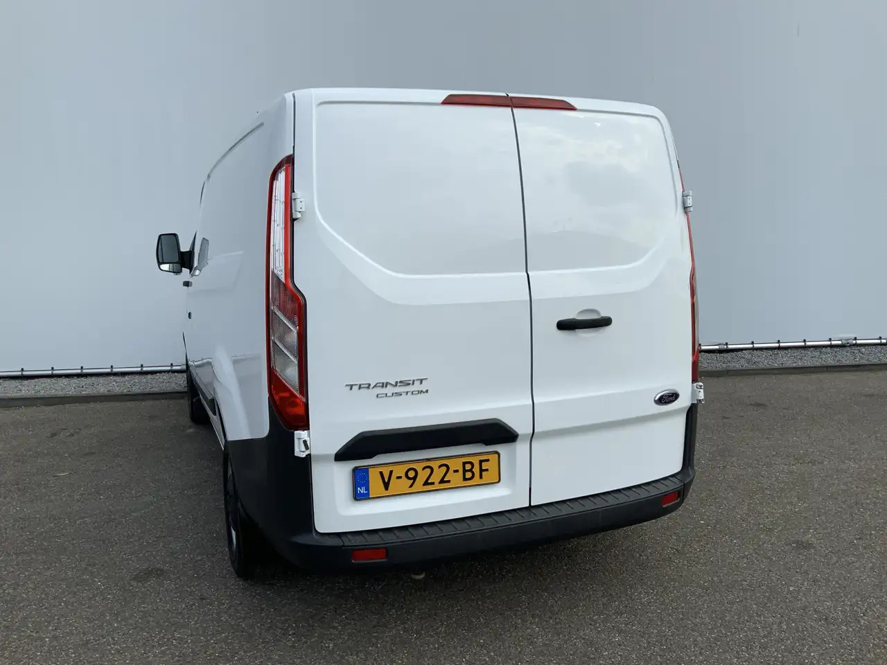 Ford Transit Custom 270 2.2 TDCI L1H1 Economy Edition Airco Cruise 3 Z - 无侧窗厢式货车:图2 Ford Transit Custom 270 2.2 TDCI L1H1 Economy Edition Airco Cruise 3 Z - 无侧窗厢式货车:图2