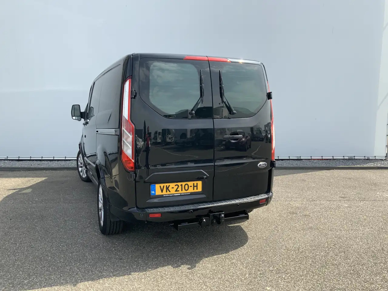 Ford Transit Custom 290 2.2 TDCI L1H1 Sport Airco Cruise 3 Zits Dub Sc - 紧凑型面包车:图2 Ford Transit Custom 290 2.2 TDCI L1H1 Sport Airco Cruise 3 Zits Dub Sc - 紧凑型面包车:图2