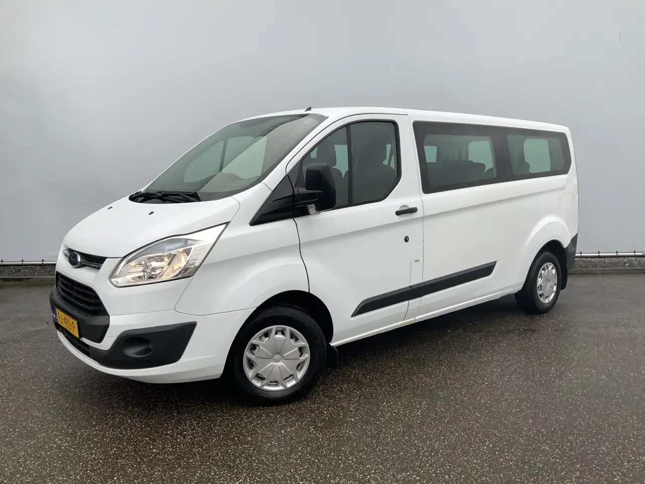 Ford Transit Custom 300 2.2 TDCI L2H1 (11000,- ex btw /ex bpm)Trend - 小型客车:图1 Ford Transit Custom 300 2.2 TDCI L2H1 (11000,- ex btw /ex bpm)Trend - 小型客车:图1