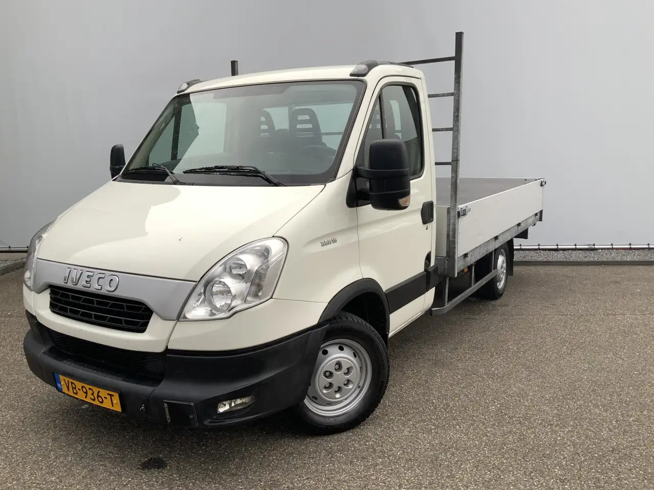 Iveco Daily 35S13 D 345 Pick Up Airco 3 Zits Trekhaak 3500 kg - 平板货车:图1 Iveco Daily 35S13 D 345 Pick Up Airco 3 Zits Trekhaak 3500 kg - 平板货车:图1