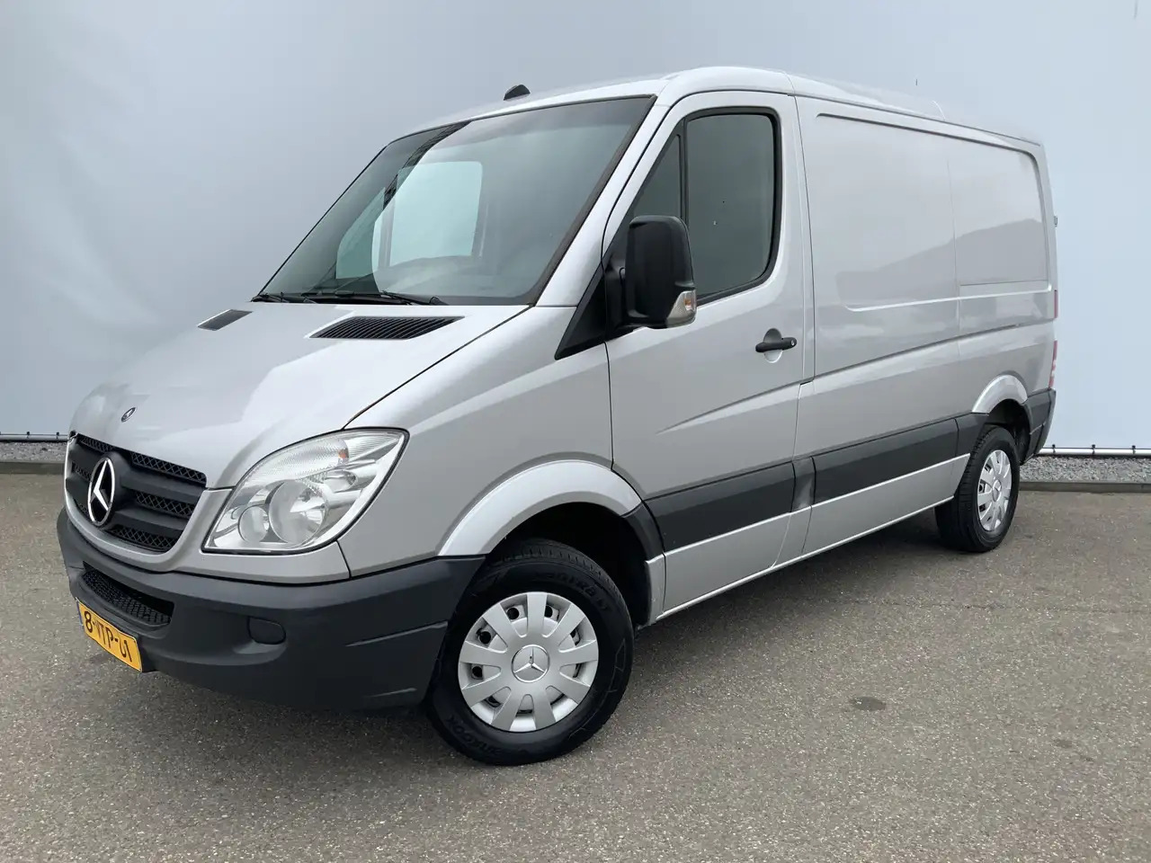 Mercedes-Benz Sprinter 213 2.2 CDI 325 L1H1 Airco Cruise Euro 4 - 无侧窗厢式货车:图1 Mercedes-Benz Sprinter 213 2.2 CDI 325 L1H1 Airco Cruise Euro 4 - 无侧窗厢式货车:图1