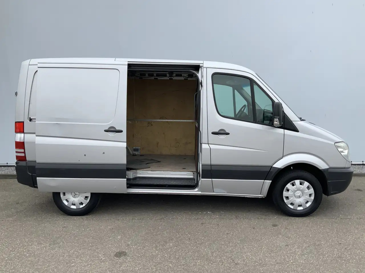 Mercedes-Benz Sprinter 213 2.2 CDI 325 L1H1 Airco Cruise Euro 4 租赁 Mercedes-Benz Sprinter 213 2.2 CDI 325 L1H1 Airco Cruise Euro 4：图19