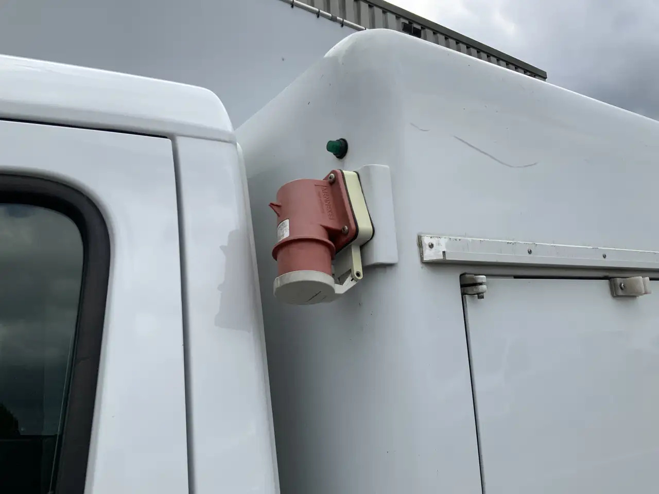 Mercedes-Benz Sprinter 310 2.2 CDI 366 ijswagen 40 gr _0 Deuren 10 Euro 5 - 冷藏货车:图3 Mercedes-Benz Sprinter 310 2.2 CDI 366 ijswagen 40 gr _0 Deuren 10 Euro 5 - 冷藏货车:图3