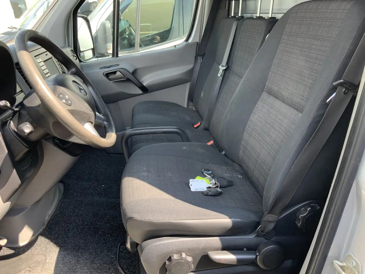 Mercedes-Benz Sprinter 313 2.2 CDI 366 HDAirco Alu Velg Side Bar Trekhaak - 无侧窗厢式货车:图4 Mercedes-Benz Sprinter 313 2.2 CDI 366 HDAirco Alu Velg Side Bar Trekhaak - 无侧窗厢式货车:图4