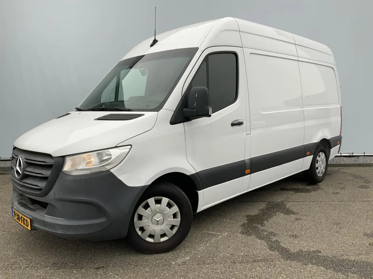 Mercedes-Benz Sprinter 314 2.2 CDI L2H1 EURO VI-D Airco Camera 3 Zits Ext - 无侧窗厢式货车:图2 Mercedes-Benz Sprinter 314 2.2 CDI L2H1 EURO VI-D Airco Camera 3 Zits Ext - 无侧窗厢式货车:图2