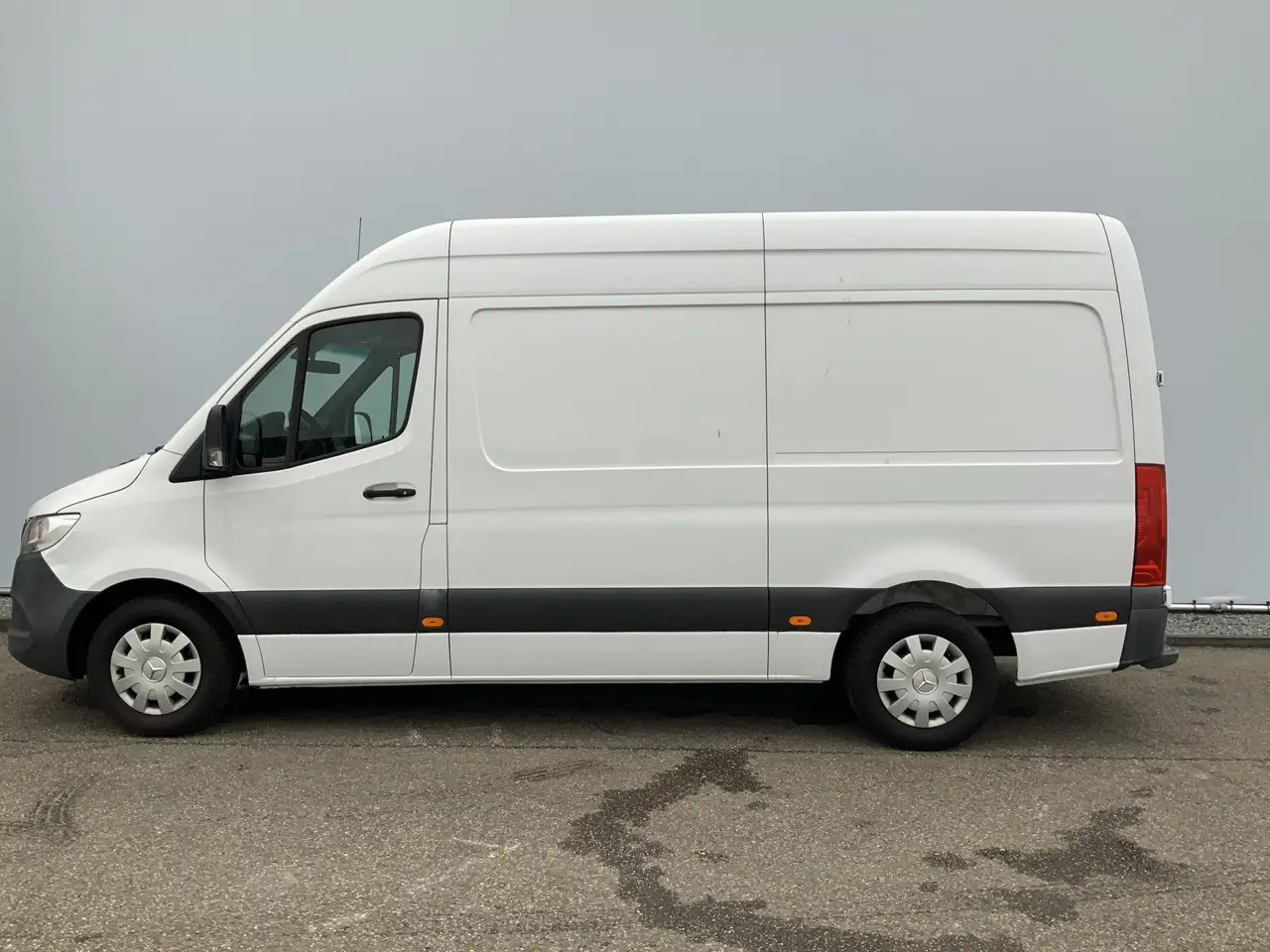 Mercedes-Benz Sprinter 314 2.2 CDI L2H1 EURO VI-D Airco Camera 3 Zits Ext - 无侧窗厢式货车:图4 Mercedes-Benz Sprinter 314 2.2 CDI L2H1 EURO VI-D Airco Camera 3 Zits Ext - 无侧窗厢式货车:图4