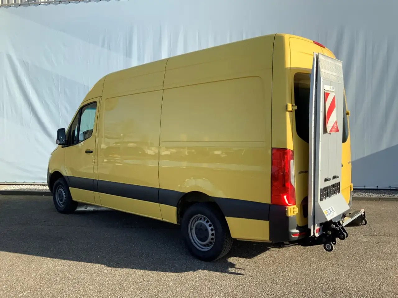 Mercedes-Benz Sprinter 314 2.2 CDI L2H2 & Laadklep& Afstandbediening Airc - 无侧窗厢式货车:图4 Mercedes-Benz Sprinter 314 2.2 CDI L2H2 & Laadklep& Afstandbediening Airc - 无侧窗厢式货车:图4