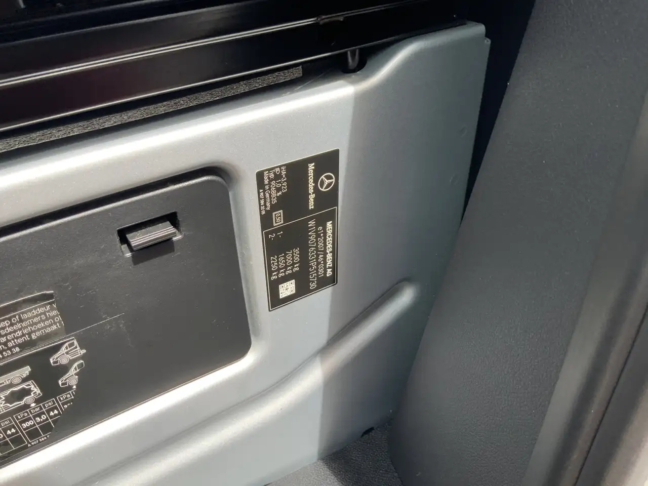 无侧窗厢式货车 Mercedes-Benz Sprinter 315 1.9 CDI L2H2 Automaat 3 Zits Airco Navi Camera：图16