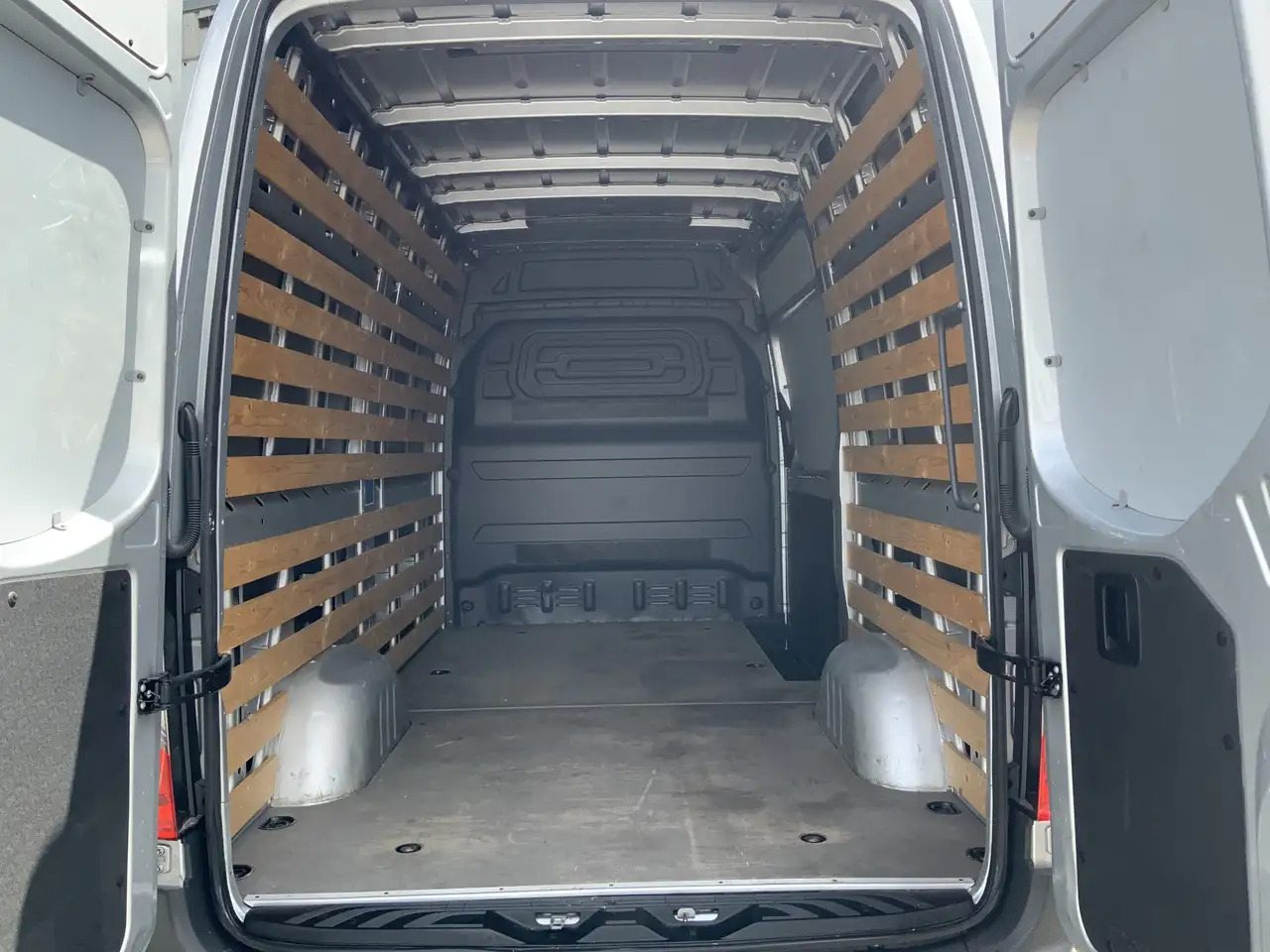 无侧窗厢式货车 Mercedes-Benz Sprinter 315 1.9 CDI L2H2 Automaat 3 Zits Airco Navi Camera：图10