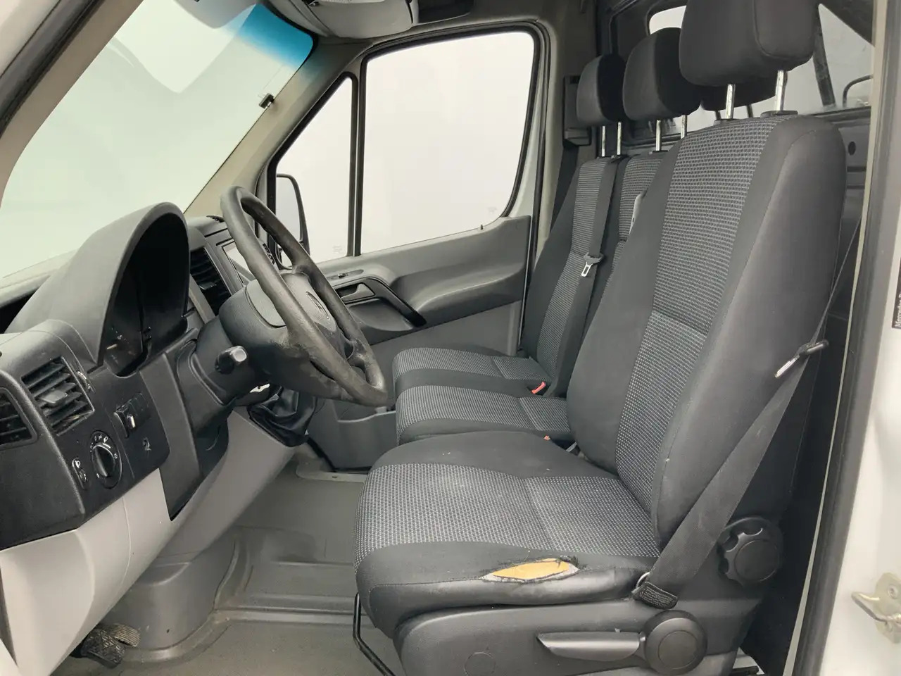 Mercedes-Benz Sprinter 316 2.2 CDI 366 L2H2 Airco Camera 3 Zits Side Bar - 无侧窗厢式货车:图4 Mercedes-Benz Sprinter 316 2.2 CDI 366 L2H2 Airco Camera 3 Zits Side Bar - 无侧窗厢式货车:图4