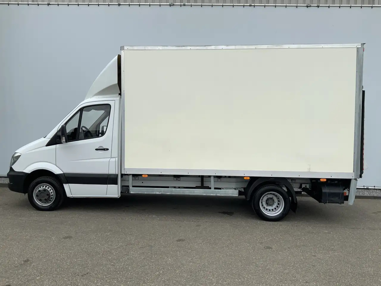 Mercedes-Benz Sprinter 513 2.2 CDI 432 Meubelbak&Lift Zijdeur Cruise 3 Zi - 厢式货车:图3 Mercedes-Benz Sprinter 513 2.2 CDI 432 Meubelbak&Lift Zijdeur Cruise 3 Zi - 厢式货车:图3