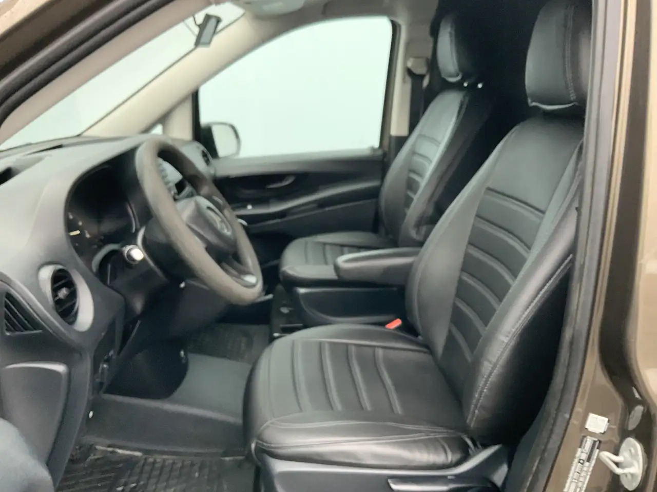 Mercedes-Benz Vito 111 CDI Functional Lang airco Camera EXPORT!! Euro - 无侧窗厢式货车:图4 Mercedes-Benz Vito 111 CDI Functional Lang airco Camera EXPORT!! Euro - 无侧窗厢式货车:图4