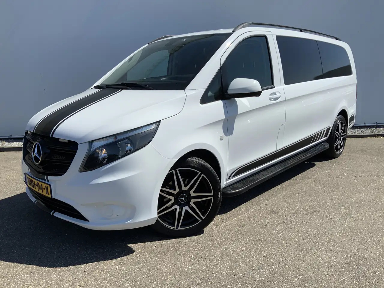 Mercedes-Benz Vito Tourer XL 114 CDI Autom. Airco Cruise Camera Alu V - 紧凑型面包车:图1 Mercedes-Benz Vito Tourer XL 114 CDI Autom. Airco Cruise Camera Alu V - 紧凑型面包车:图1