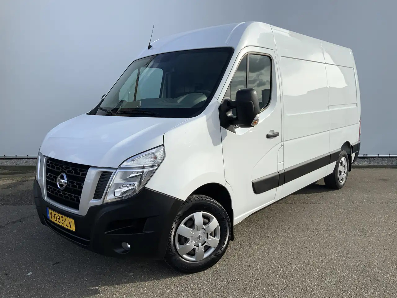 Nissan NV400 2.3 dCi L2H2 Optima L2H2 Airco Cruise Trekhaak 250 - 无侧窗厢式货车:图1 Nissan NV400 2.3 dCi L2H2 Optima L2H2 Airco Cruise Trekhaak 250 - 无侧窗厢式货车:图1