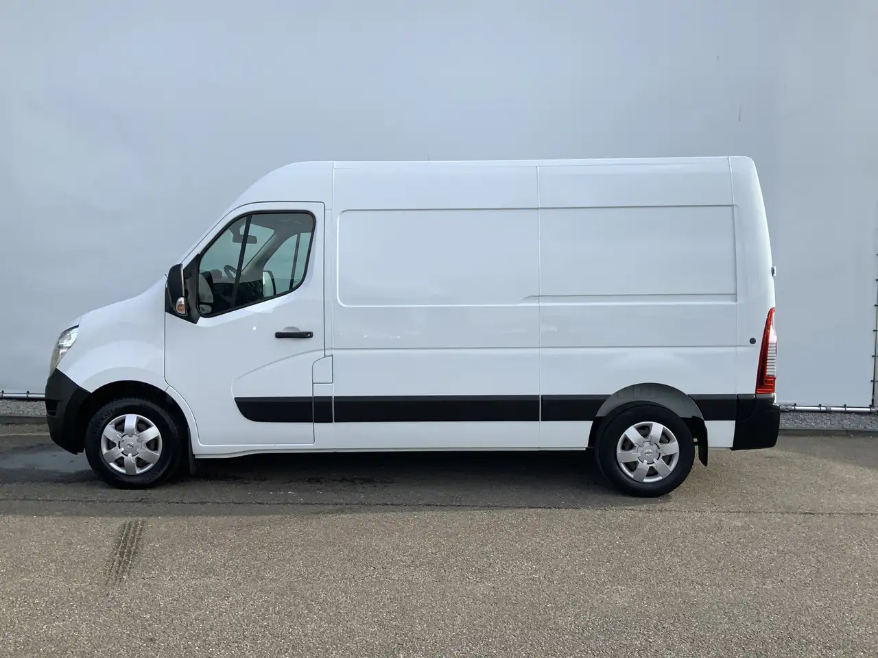 Nissan NV400 2.3 dCi L2H2 Optima L2H2 Airco Cruise Trekhaak 250 - 无侧窗厢式货车:图3 Nissan NV400 2.3 dCi L2H2 Optima L2H2 Airco Cruise Trekhaak 250 - 无侧窗厢式货车:图3