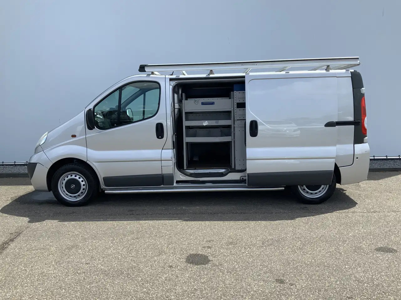 Opel Vivaro 2.0 CDTI L2H1 Airco Cruise 3 Zits Trekhaak 2000 kg - 其他机械:图4 Opel Vivaro 2.0 CDTI L2H1 Airco Cruise 3 Zits Trekhaak 2000 kg - 其他机械:图4