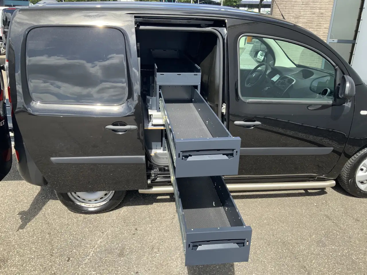 Renault Kangoo 1.5 dCi 90 Energy Comfort Plus .Sortimo Kasten Com - 紧凑型面包车:图5 Renault Kangoo 1.5 dCi 90 Energy Comfort Plus .Sortimo Kasten Com - 紧凑型面包车:图5