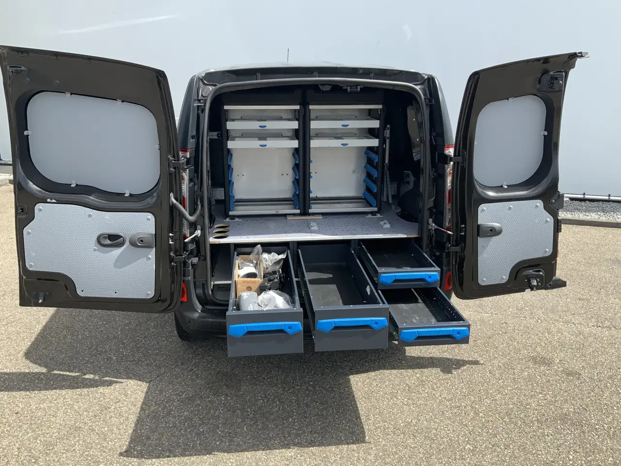 Renault Kangoo 1.5 dCi 90 Energy Comfort Plus .Sortimo Kasten Com - 紧凑型面包车:图3 Renault Kangoo 1.5 dCi 90 Energy Comfort Plus .Sortimo Kasten Com - 紧凑型面包车:图3