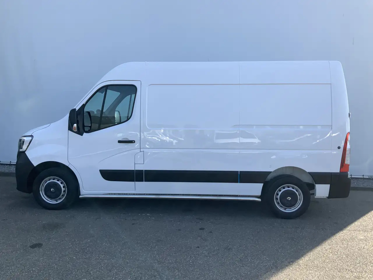 Renault Master T35 2.3 dCi 135 L2H2 Airco Cruise Navi Side Bar Ca - 无侧窗厢式货车:图3 Renault Master T35 2.3 dCi 135 L2H2 Airco Cruise Navi Side Bar Ca - 无侧窗厢式货车:图3
