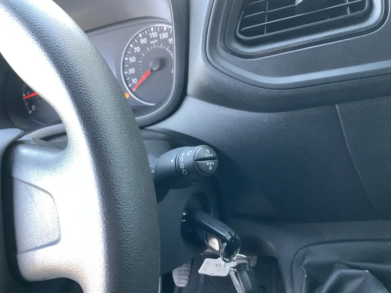 Renault Master T35 2.3 dCi 135 L2H2 Airco Cruise Navi Side Bar Ca - 无侧窗厢式货车:图4 Renault Master T35 2.3 dCi 135 L2H2 Airco Cruise Navi Side Bar Ca - 无侧窗厢式货车:图4