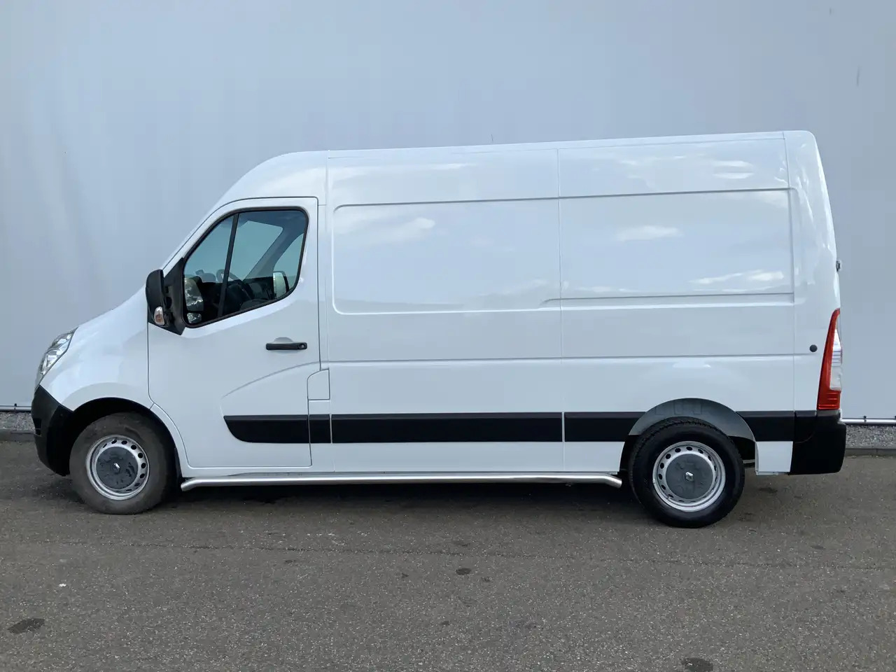 Renault Master T35 2.3 dCi L2H3 Airco Camera Navi Side Bar 3 Zits - 无侧窗厢式货车:图3 Renault Master T35 2.3 dCi L2H3 Airco Camera Navi Side Bar 3 Zits - 无侧窗厢式货车:图3