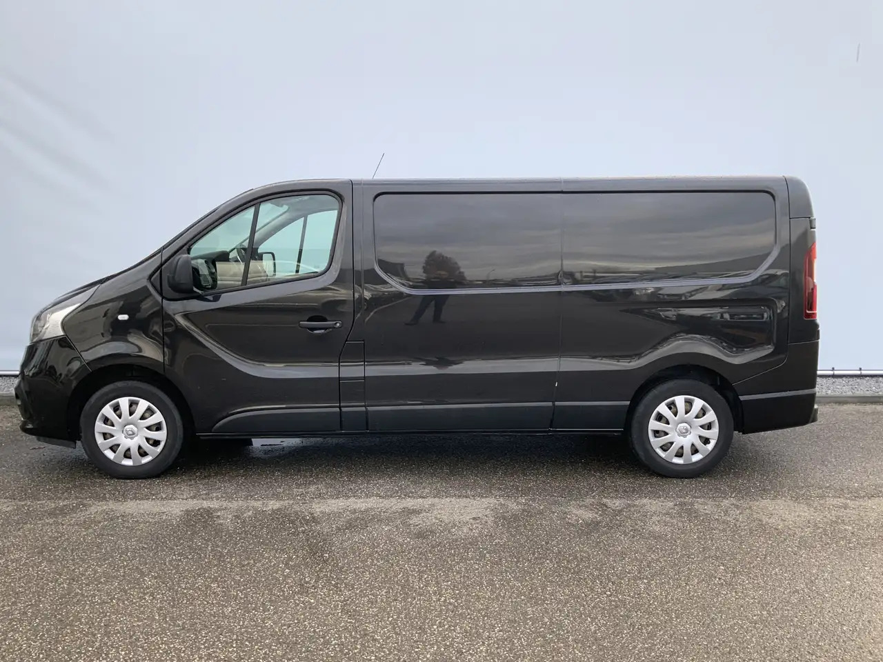 Renault Trafic 1.6 dCi T29 L2H1 Airco Cruise Trerkhaak 2000kg 3 Z - 无侧窗厢式货车:图3 Renault Trafic 1.6 dCi T29 L2H1 Airco Cruise Trerkhaak 2000kg 3 Z - 无侧窗厢式货车:图3
