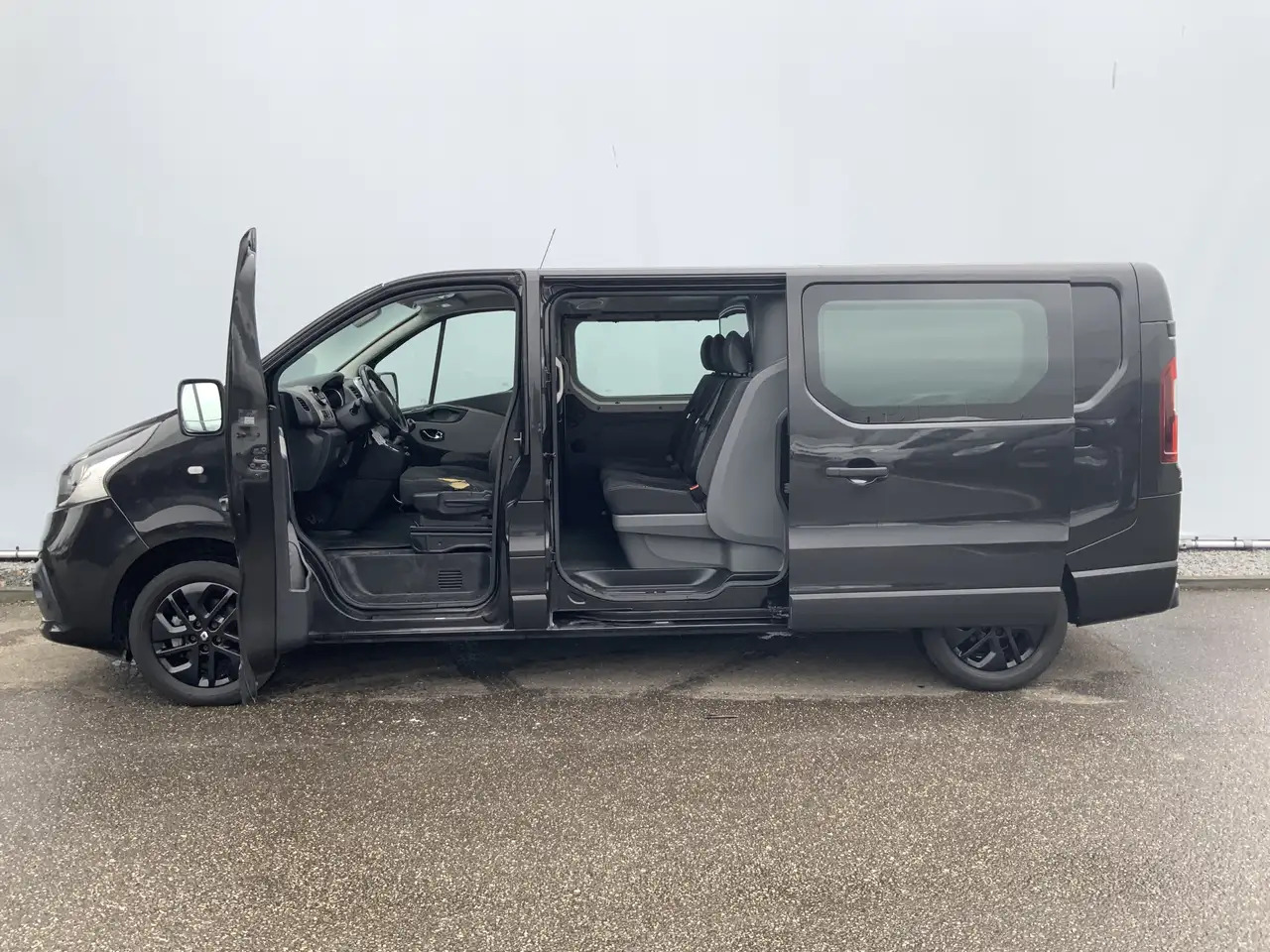 Renault Trafic 1.6 dCi T29 L2H1 Dub Cab 5 Zits Airco Cruise Navi - 康比货车:图4 Renault Trafic 1.6 dCi T29 L2H1 Dub Cab 5 Zits Airco Cruise Navi - 康比货车:图4