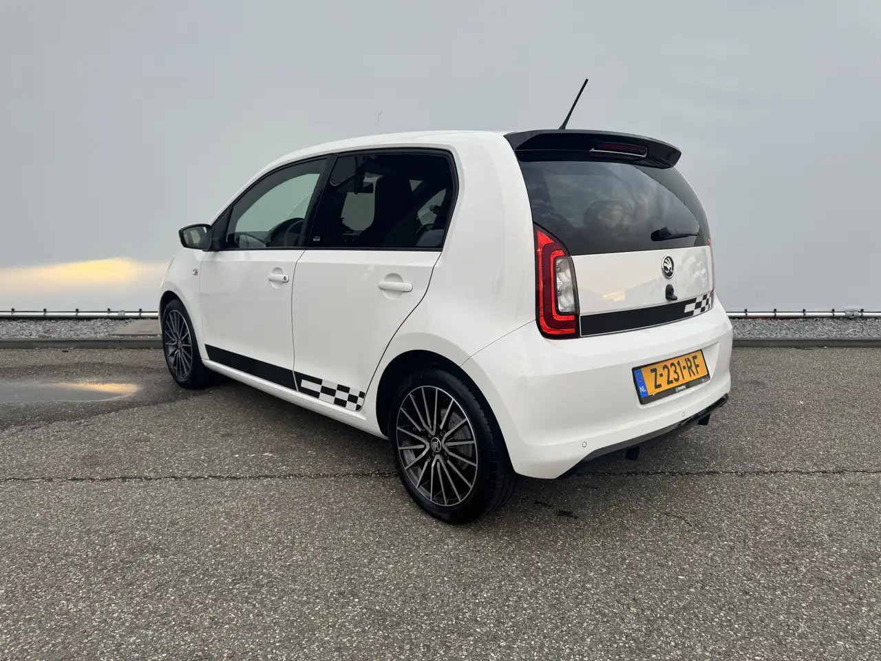 Skoda Citigo 1.0 Greentech Style Monte-Carlo Airco, Panoramadak - 掀背车:图3 Skoda Citigo 1.0 Greentech Style Monte-Carlo Airco, Panoramadak - 掀背车:图3