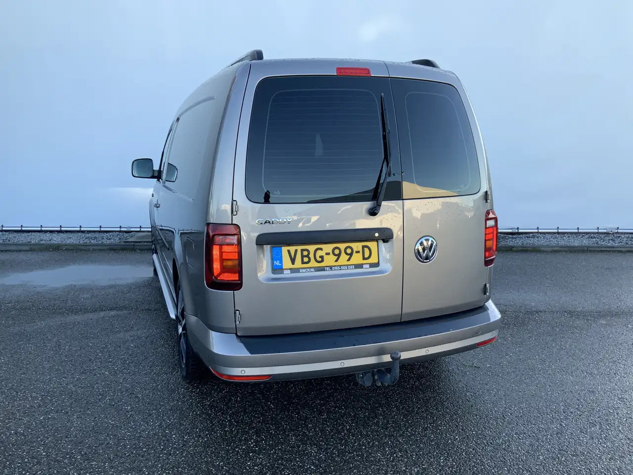 Volkswagen Caddy 2.0 TDI L2H1 150 pk DSG Maxi Excl. Edition Autom A - 紧凑型面包车:图2 Volkswagen Caddy 2.0 TDI L2H1 150 pk DSG Maxi Excl. Edition Autom A - 紧凑型面包车:图2