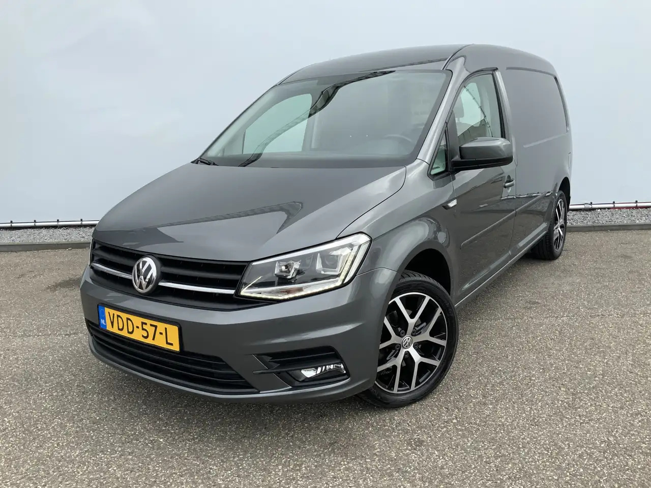 Volkswagen Caddy 2.0 TDI L2H1 AUTOMAAT BMT Maxi Exclusive Edition A - 紧凑型面包车:图1 Volkswagen Caddy 2.0 TDI L2H1 AUTOMAAT BMT Maxi Exclusive Edition A - 紧凑型面包车:图1