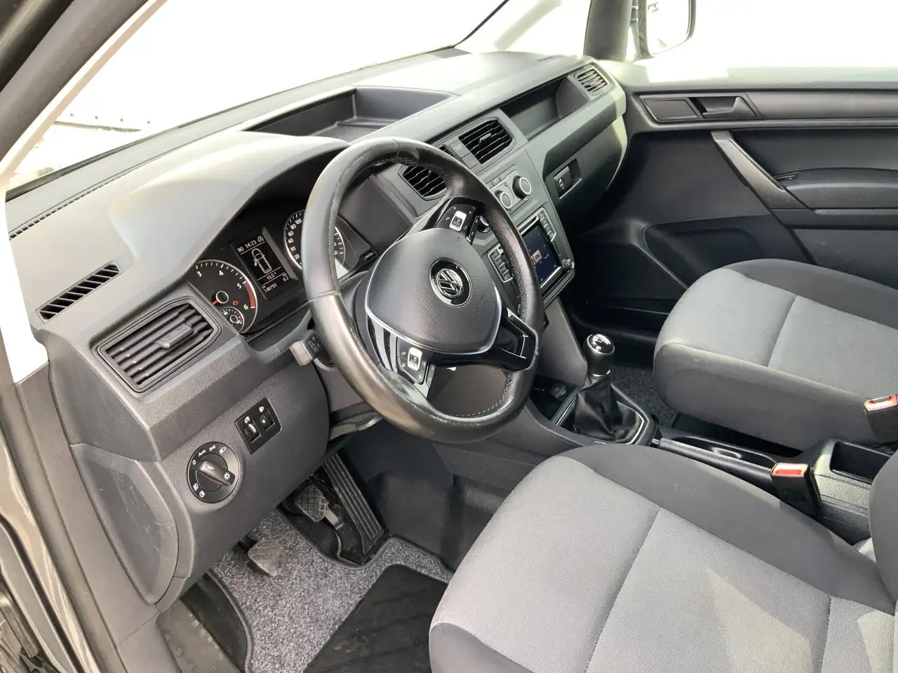 Volkswagen Caddy 2.0 TDI L2H1 BMT Maxi Exclusive Edtion Airco Navi - 无侧窗厢式货车:图5 Volkswagen Caddy 2.0 TDI L2H1 BMT Maxi Exclusive Edtion Airco Navi - 无侧窗厢式货车:图5
