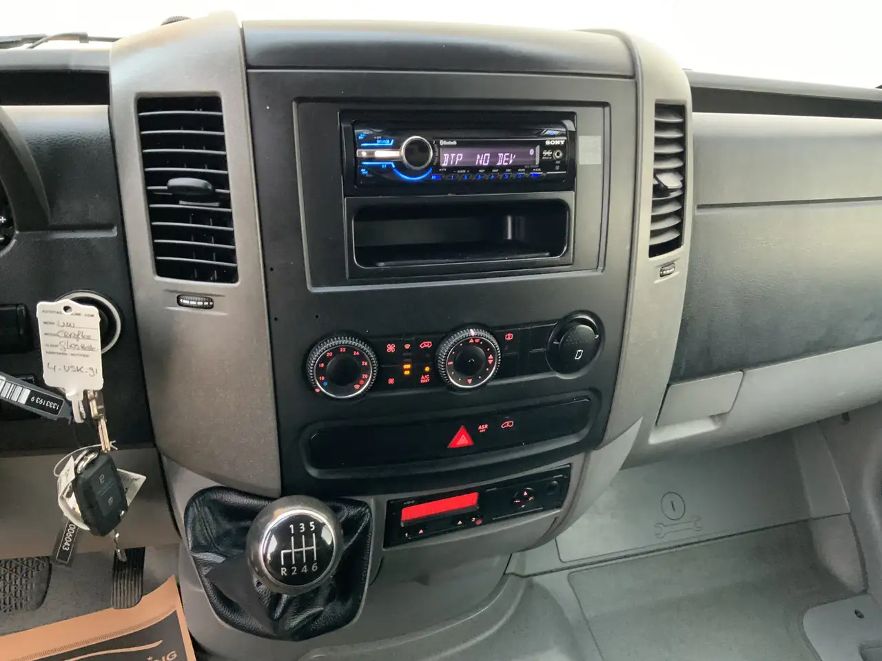 Volkswagen Crafter 35 2.0 TDI L3H1 Glasresteel Airco Cruise 3 Zits UI - 厢式货车, 市政/ 专用车辆:图5 Volkswagen Crafter 35 2.0 TDI L3H1 Glasresteel Airco Cruise 3 Zits UI - 厢式货车, 市政/ 专用车辆:图5