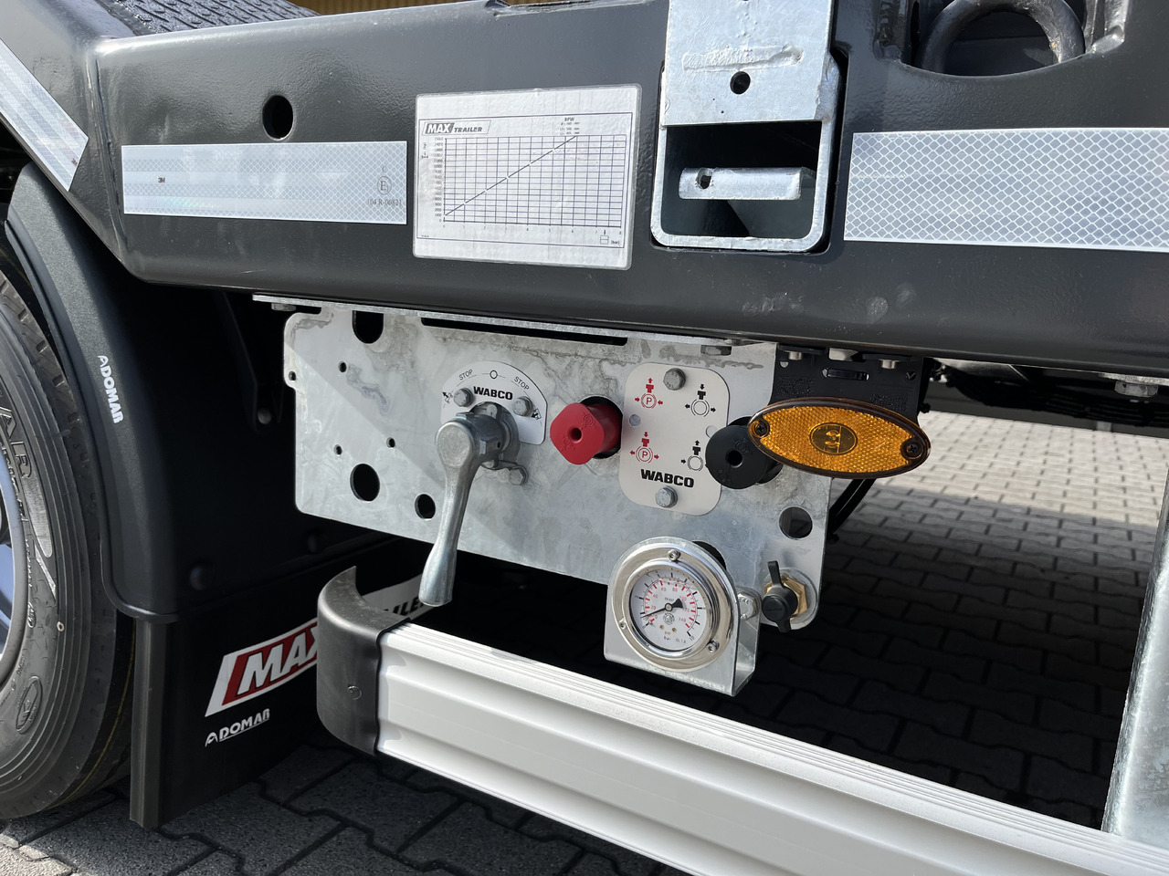 FAYMONVILLE MAX Trailer 4(2+2)-Achs-Anhänger mit hydr. Rampen - 低装载拖车:图5 FAYMONVILLE MAX Trailer 4(2+2)-Achs-Anhänger mit hydr. Rampen - 低装载拖车:图5