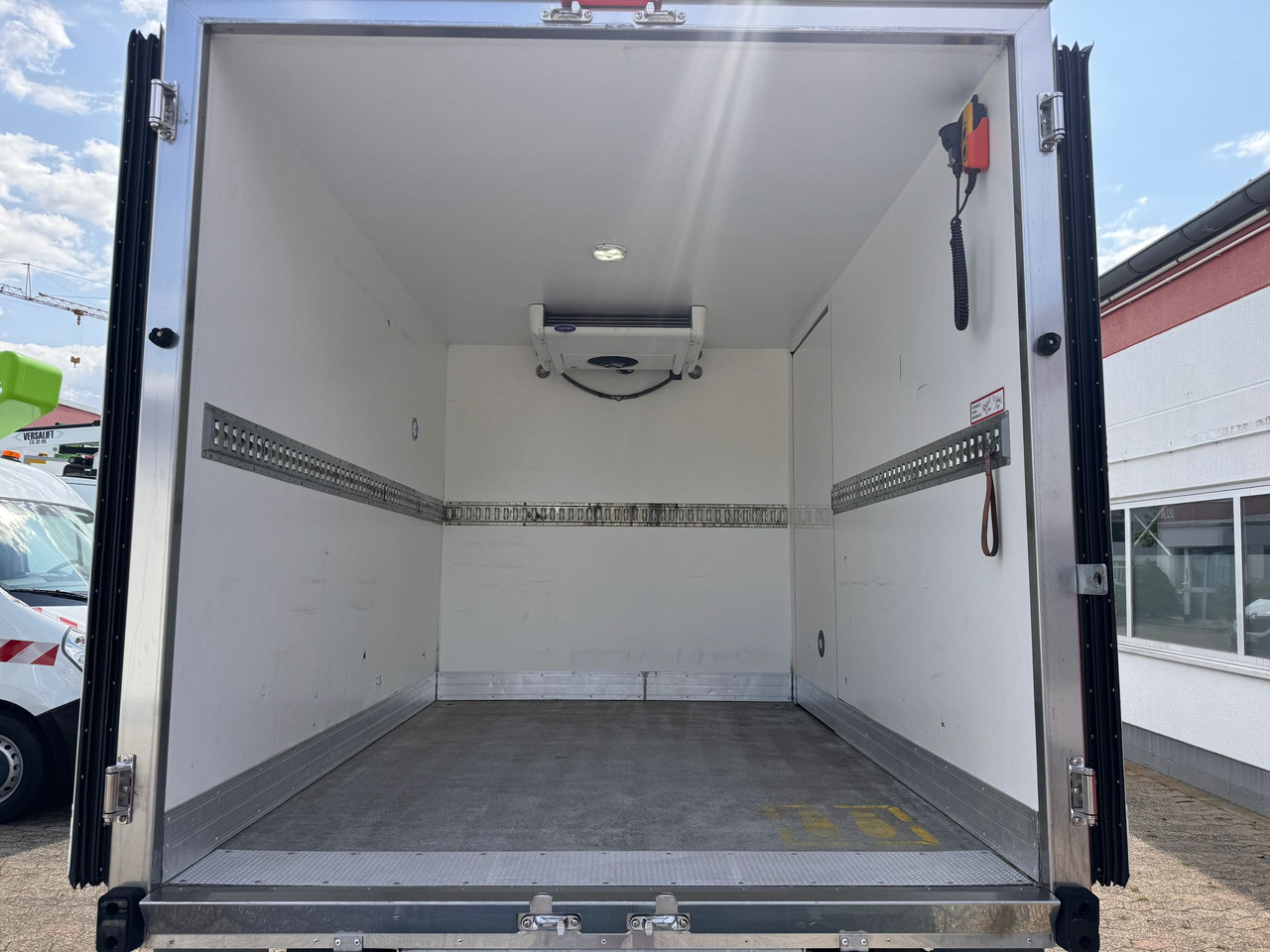 冷藏货车 IVECO Daily 35S14 Tiefkühlkoffer Carrier Pulsor 350 LBW EURO 6：图8