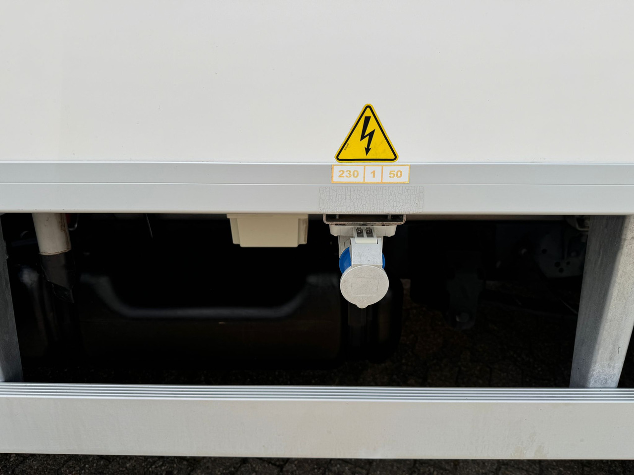 冷藏货车 IVECO Daily 35S14 Tiefkühlkoffer Carrier Pulsor 350 LBW EURO 6：图11