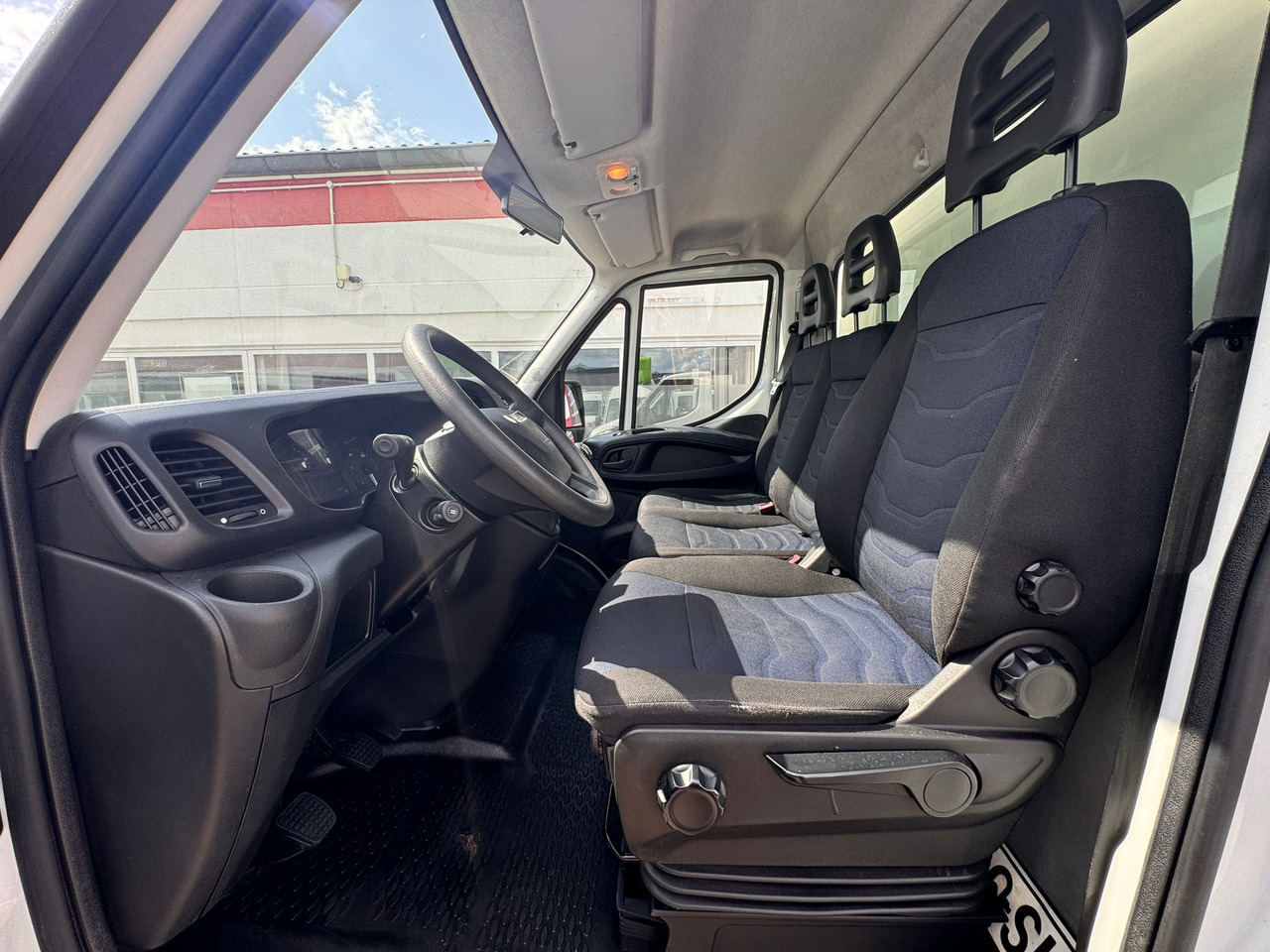 冷藏货车 IVECO Daily 35S14 Tiefkühlkoffer Carrier Pulsor 350 LBW EURO 6：图12
