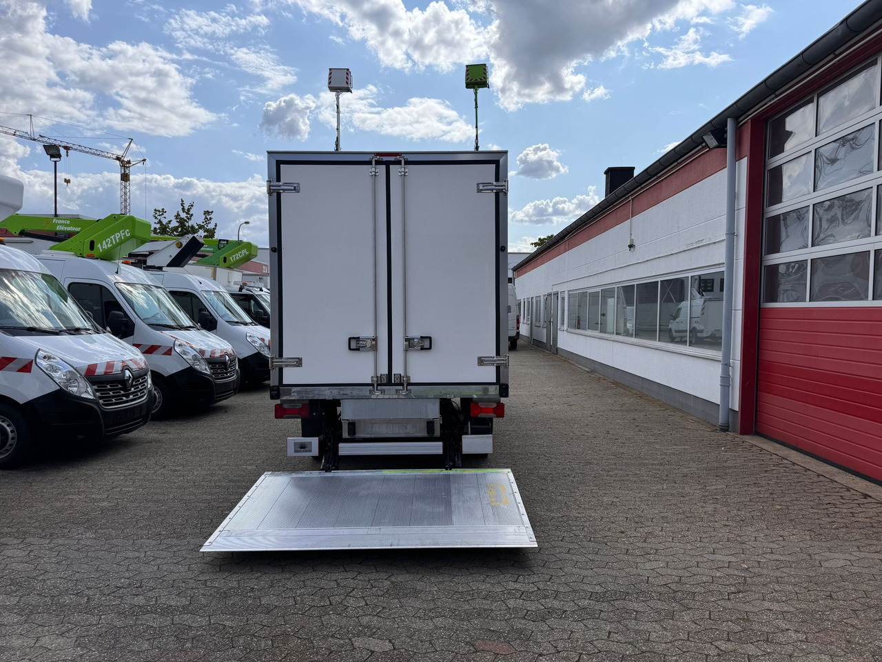 冷藏货车 IVECO Daily 35S14 Tiefkühlkoffer Carrier Pulsor 350 LBW EURO 6：图7