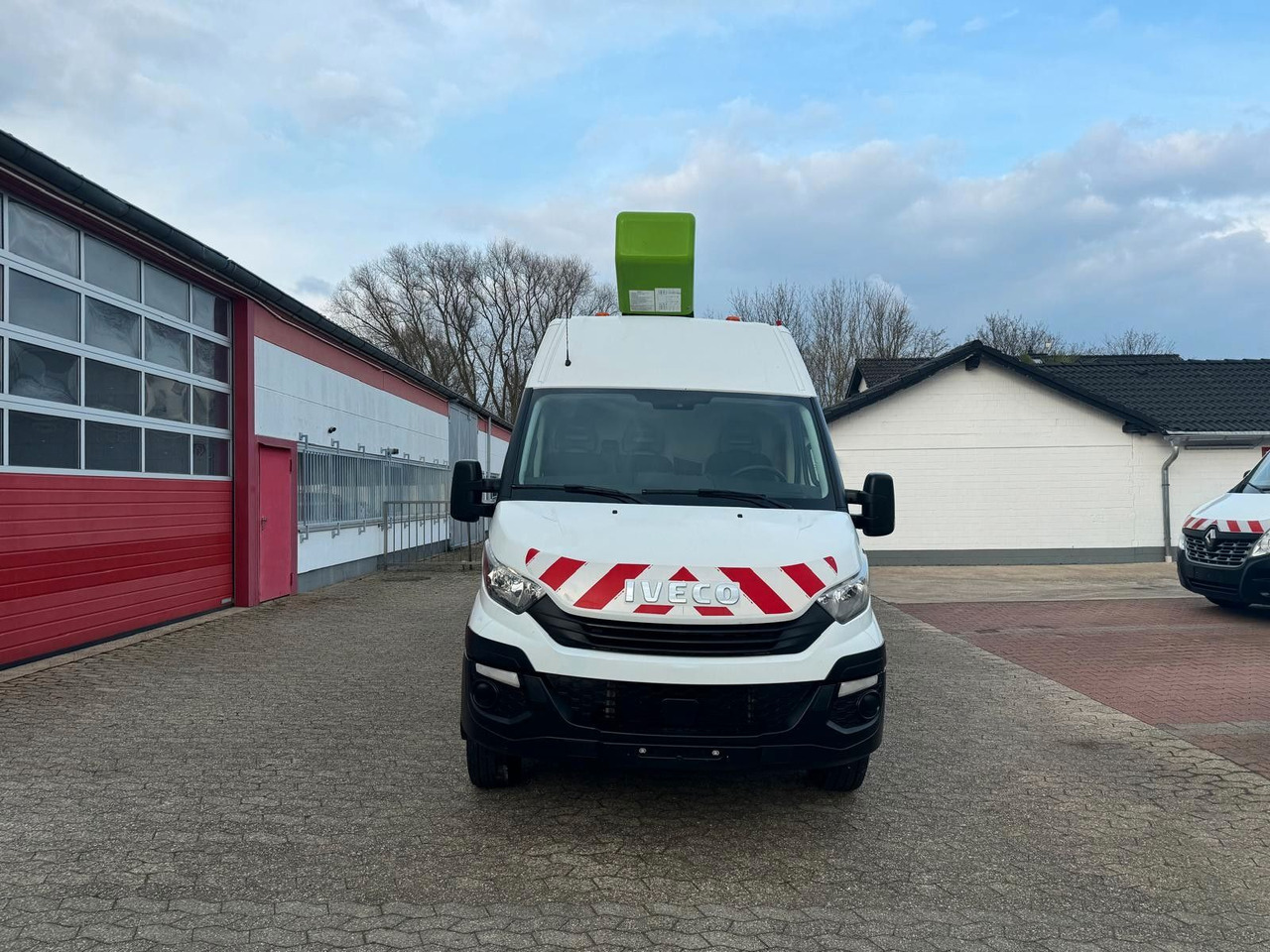 Iveco Daily 70C15 Steiger France Elevateur 172 TPFcc - 车载空中平台:图2 Iveco Daily 70C15 Steiger France Elevateur 172 TPFcc - 车载空中平台:图2
