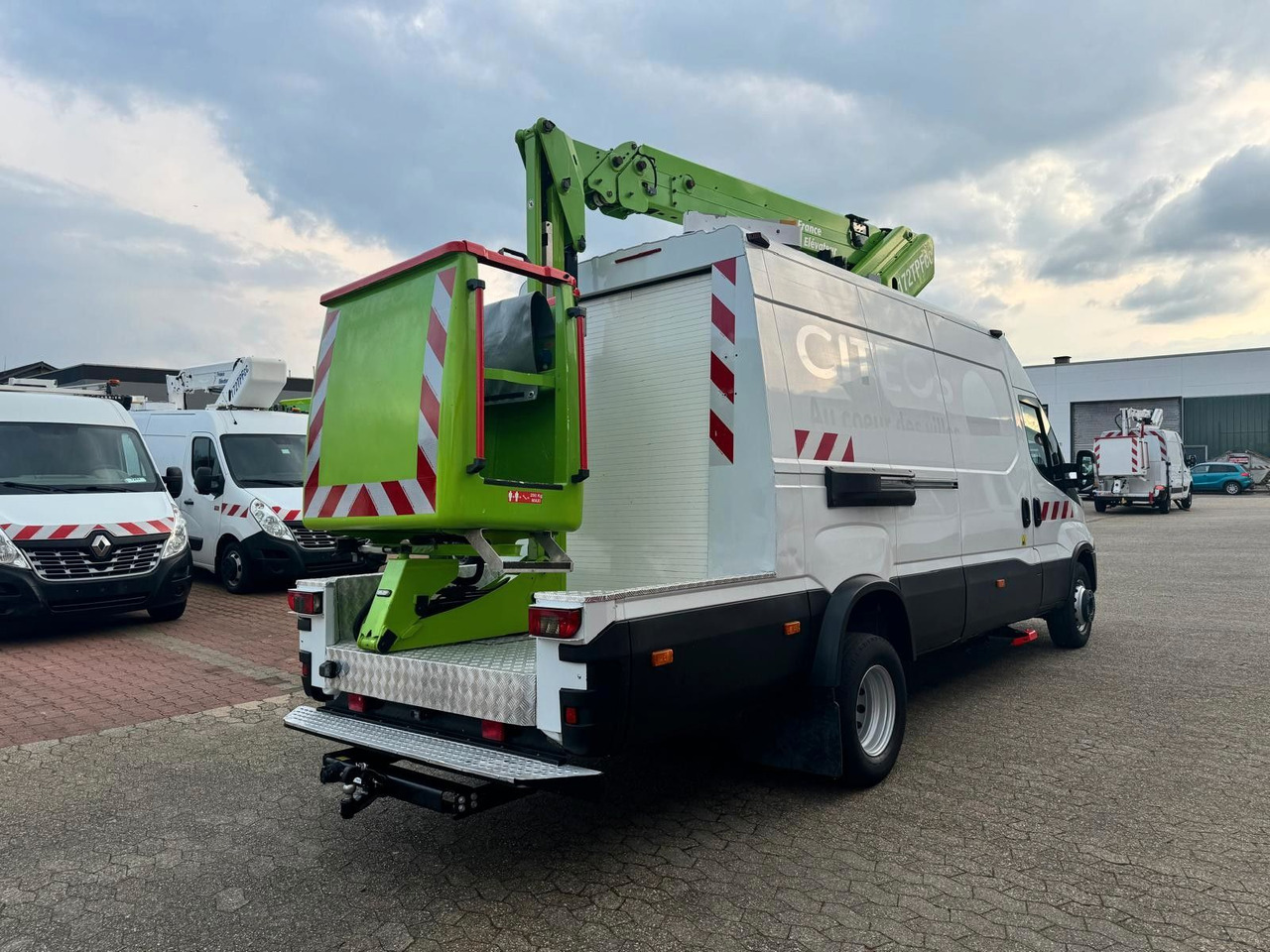 Iveco Daily 70C15 Steiger France Elevateur 172 TPFcc - 车载空中平台:图4 Iveco Daily 70C15 Steiger France Elevateur 172 TPFcc - 车载空中平台:图4