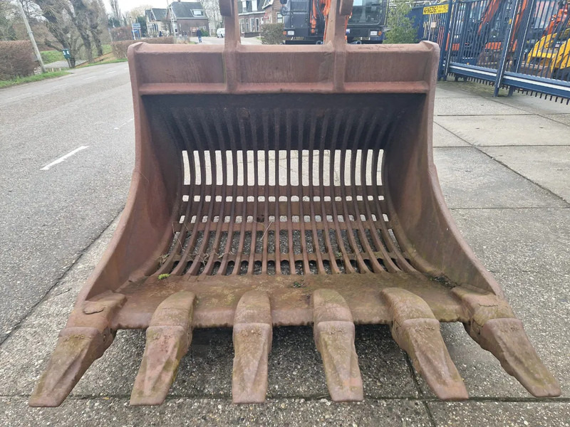 Boforce hardox puinbak CW55 smal in topconditie! - 铲斗 适用于 建筑机械:图1 Boforce hardox puinbak CW55 smal in topconditie! - 铲斗 适用于 建筑机械:图1