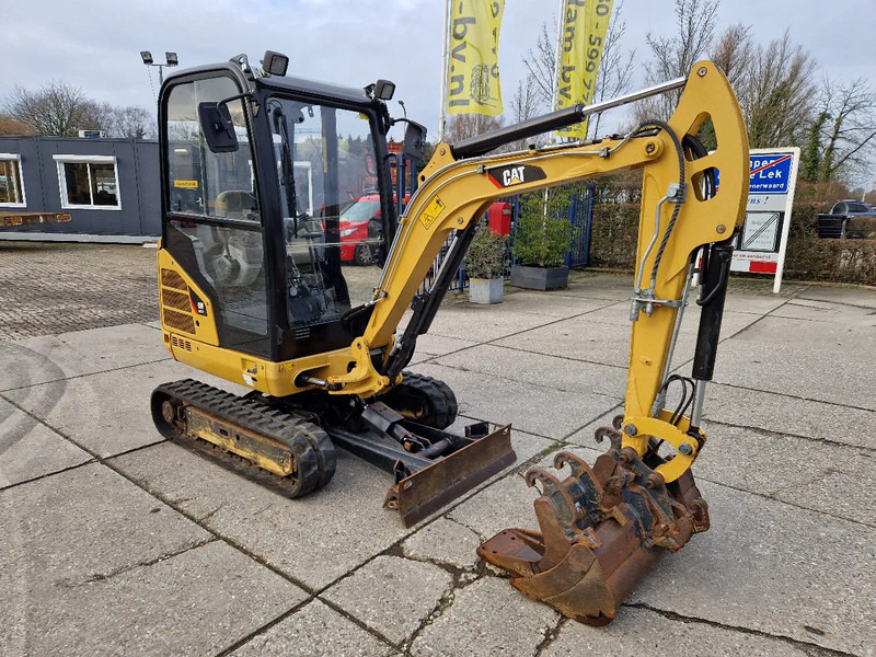 Caterpillar 301.7D with low hours! - 小型挖掘机:图2 Caterpillar 301.7D with low hours! - 小型挖掘机:图2